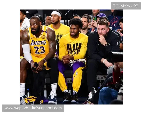 詹姆斯与湖人准备分道扬镳合同到期或成自由身——一场时代落幕，还是新的序章？